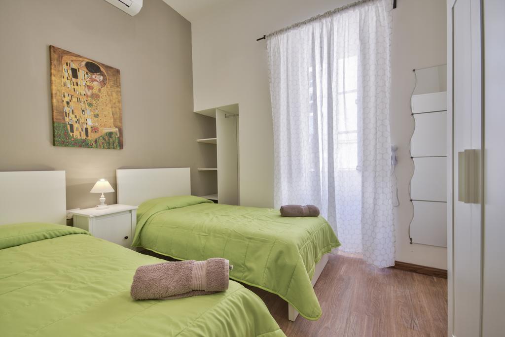 Valletta Luxe 3-Bedroom Duplex Penthouse With Sea View Terrace And Jacuzzi Exterior foto