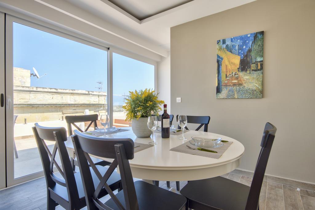 Valletta Luxe 3-Bedroom Duplex Penthouse With Sea View Terrace And Jacuzzi Exterior foto